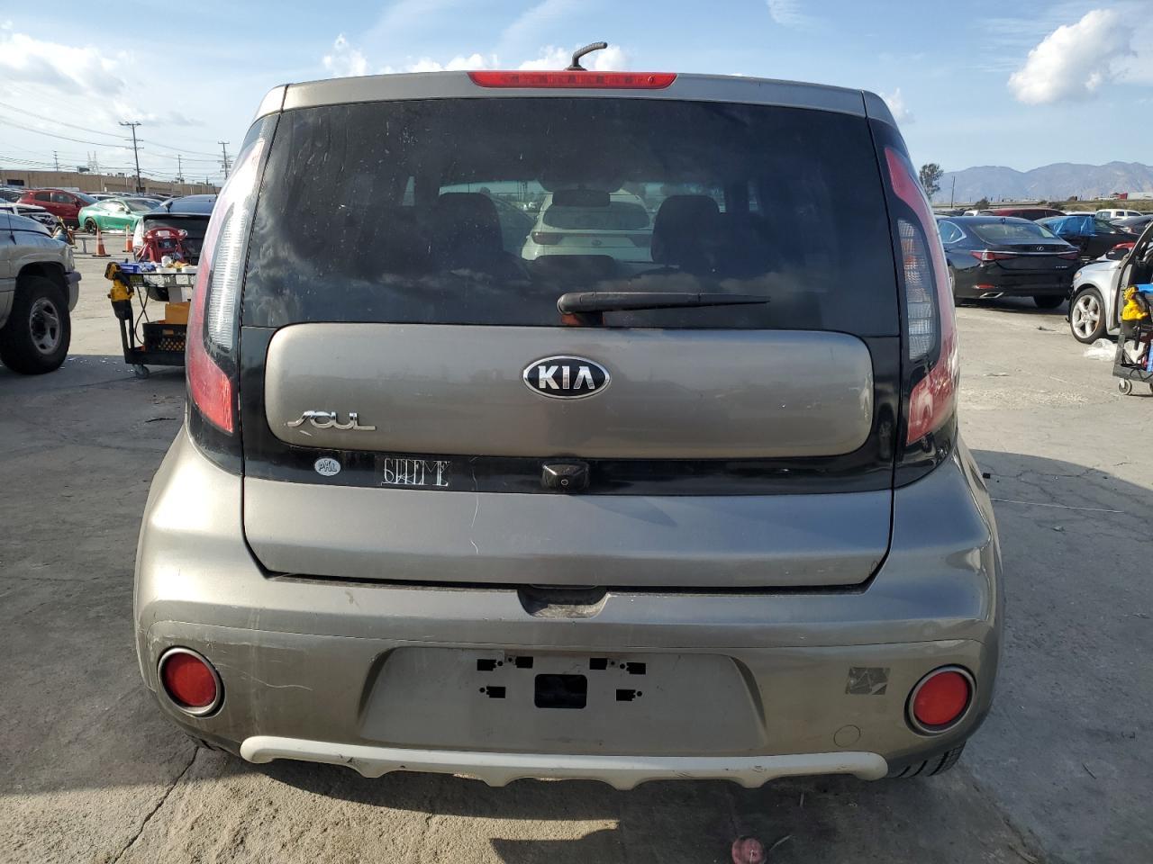 2019 KIA SOUL + - Image 6