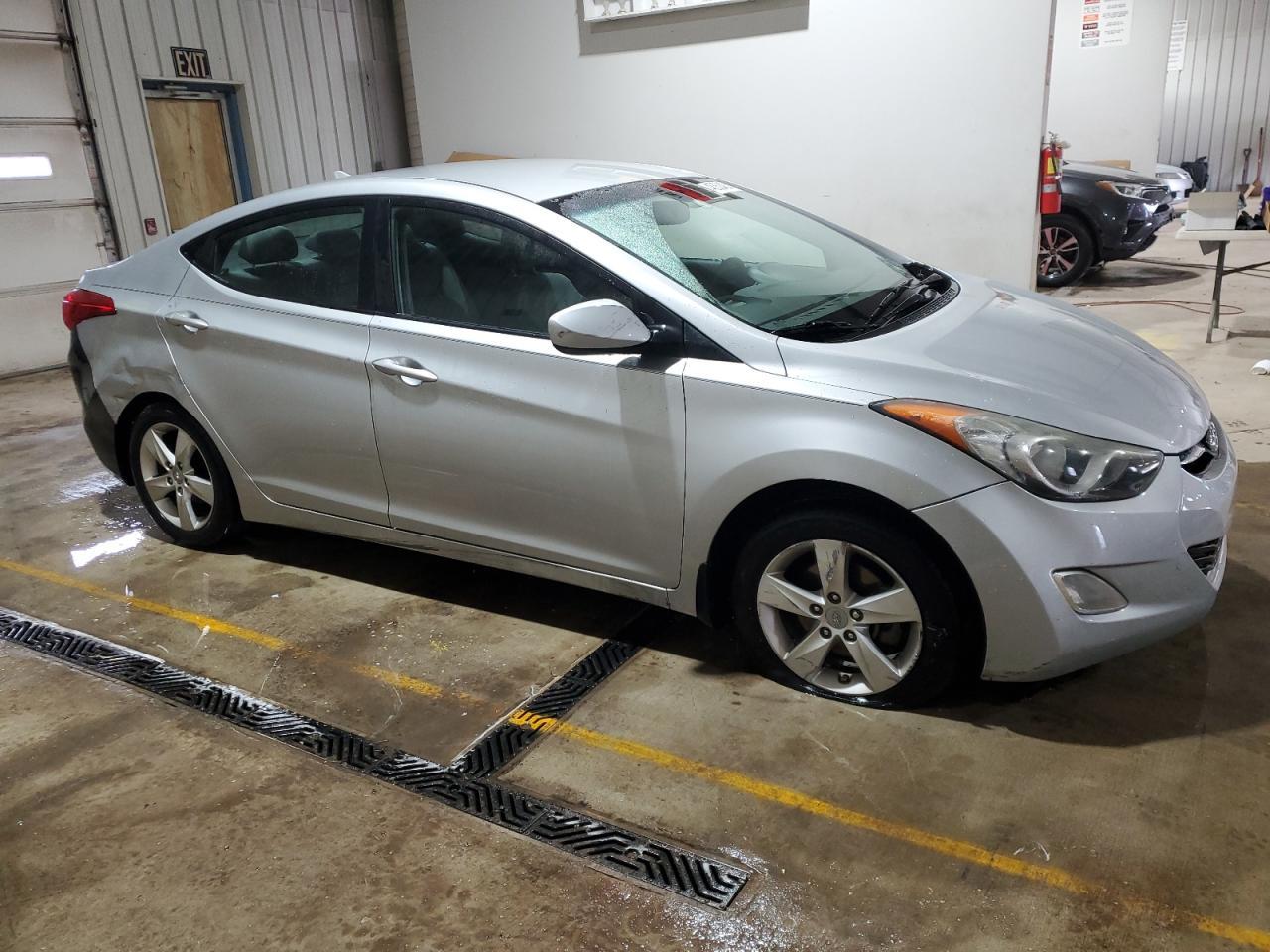 2013 HYUNDAI ELANTRA GL - Image 4