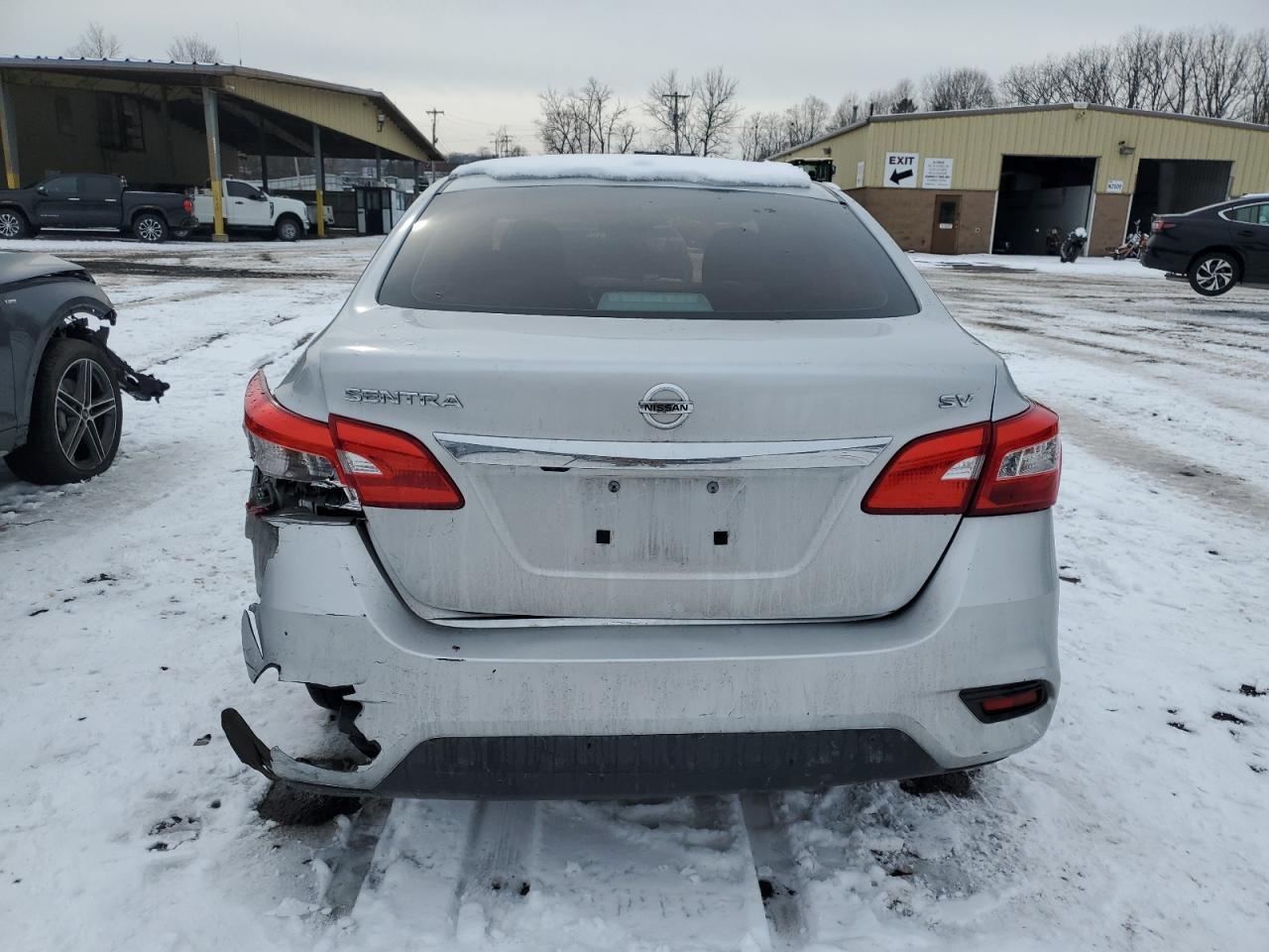 2017 NISSAN SENTRA S - Фото 6