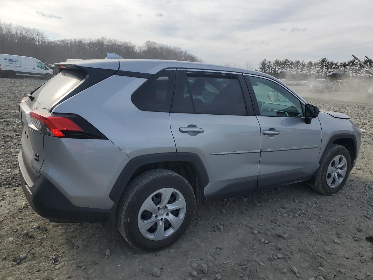 2023 TOYOTA RAV4 LE - Image 3