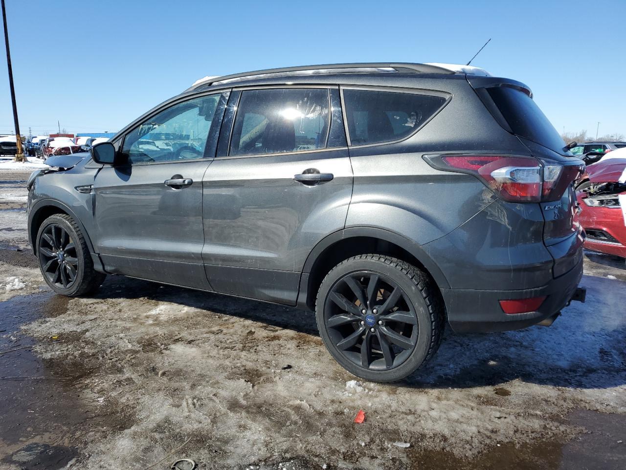 2017 FORD ESCAPE SE - Фото 2