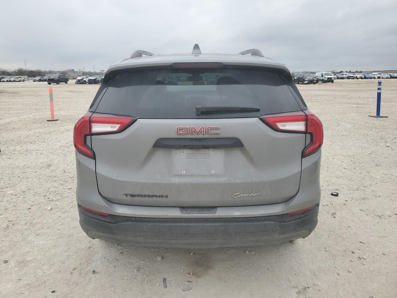 2023 GMC TERRAIN SL - Фото 6