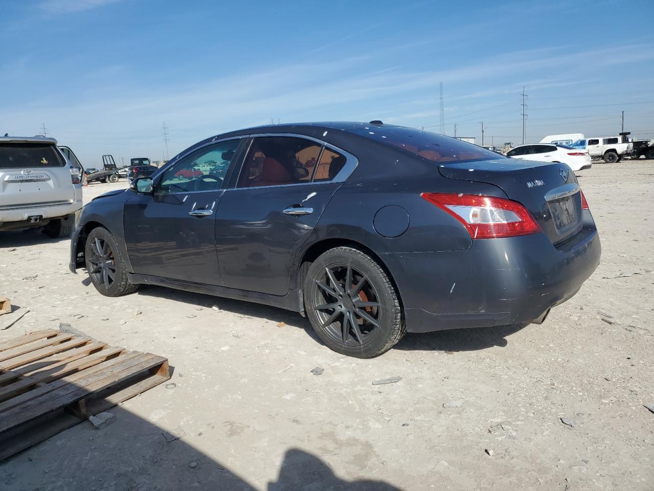 2011 NISSAN MAXIMA S - Фото 2