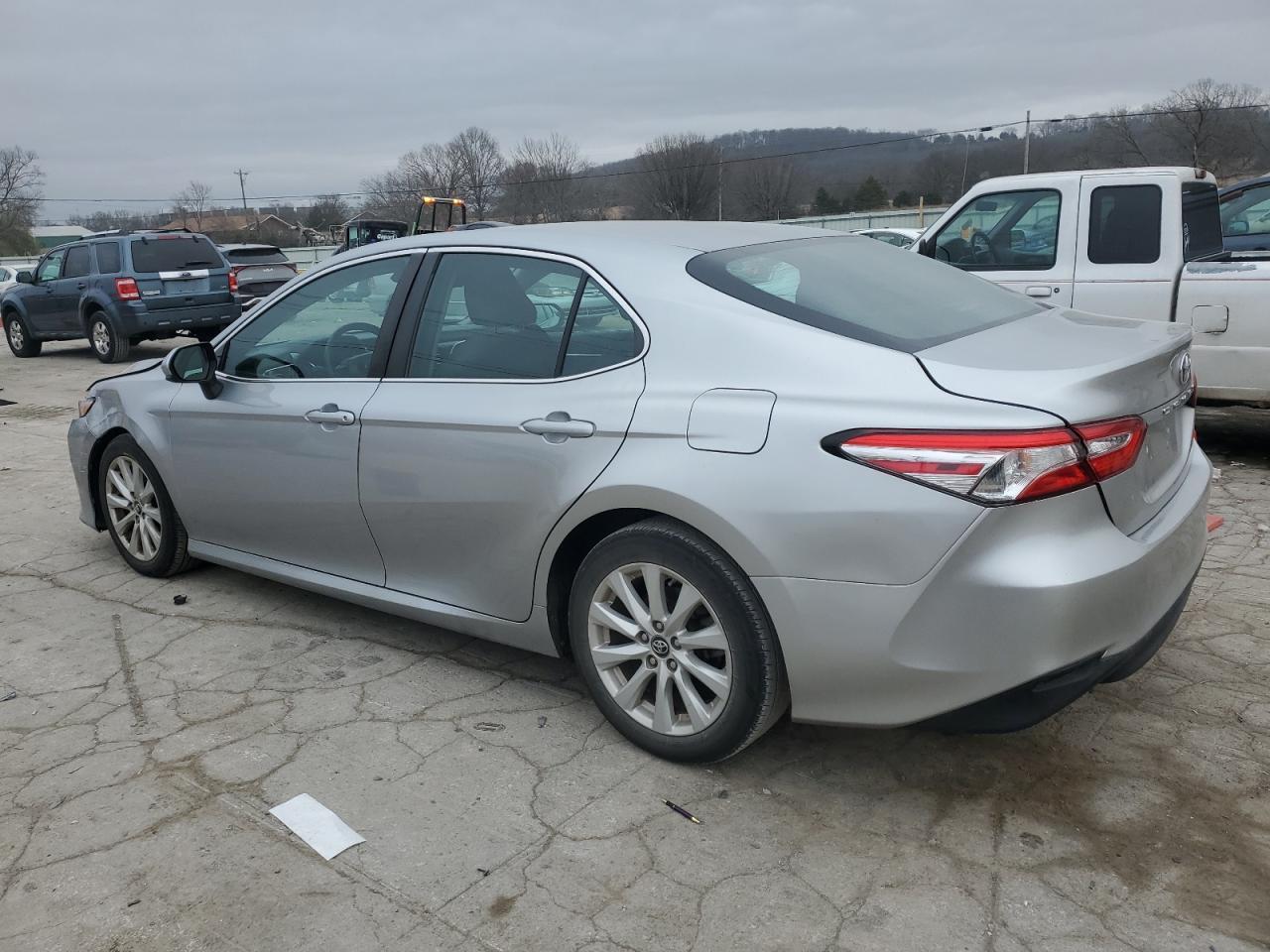 2018 TOYOTA CAMRY L - Фото 2