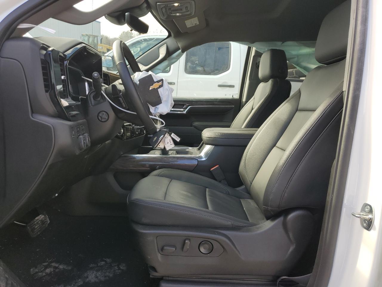 2024 CHEVROLET SILVERADO - Image 7