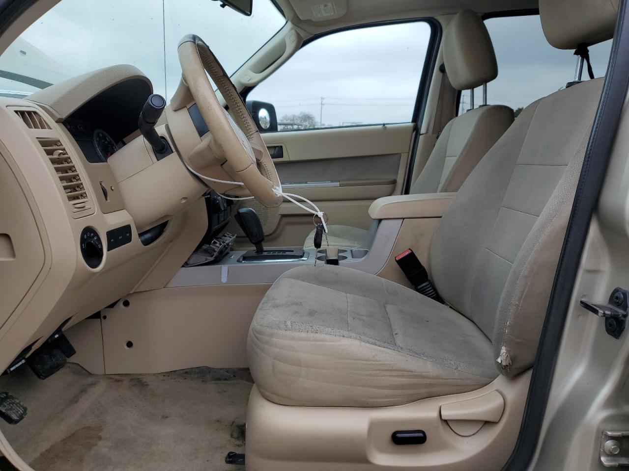 2010 FORD ESCAPE XLT - Image 7