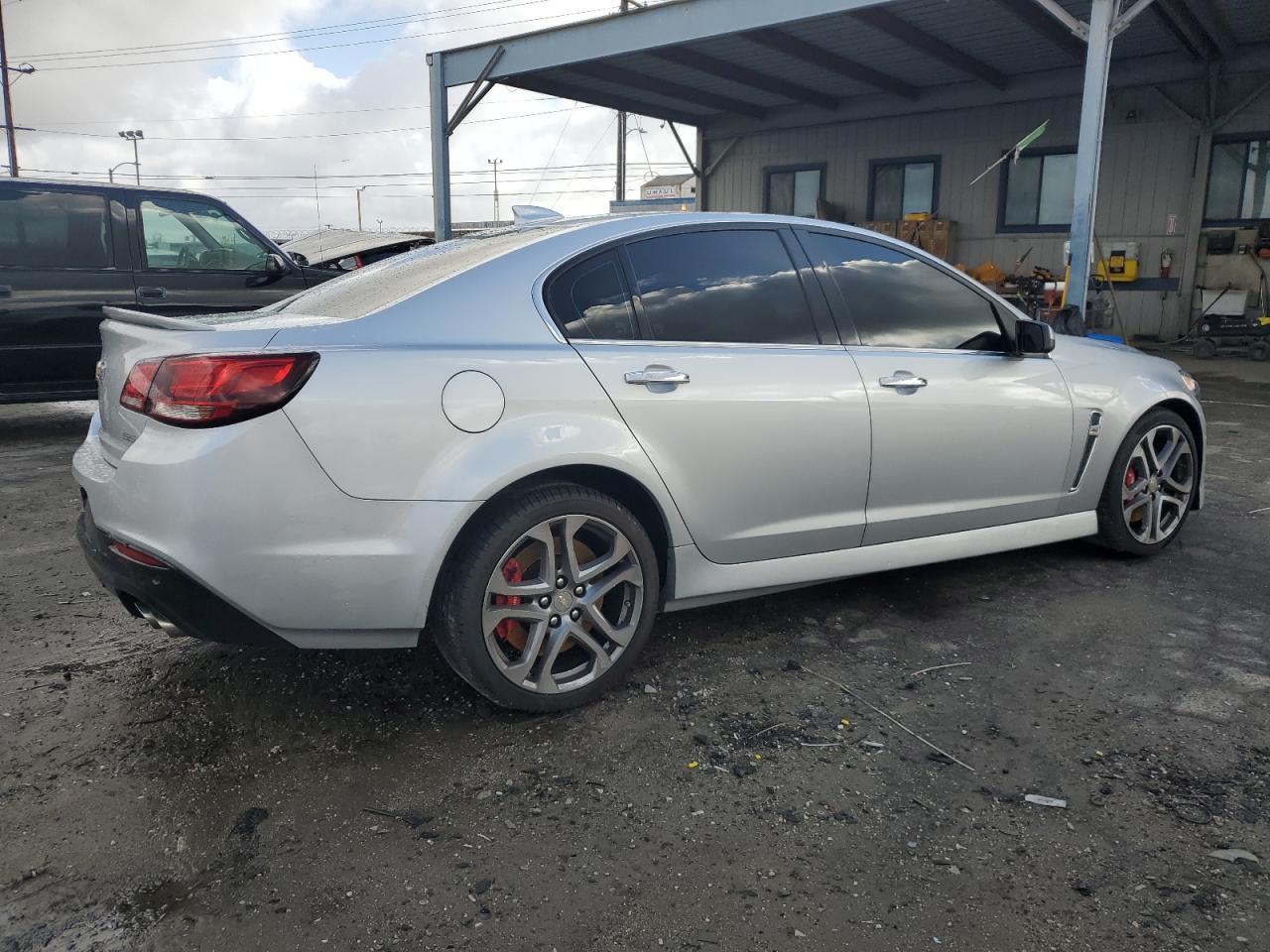 2017 CHEVROLET SS - Image 3