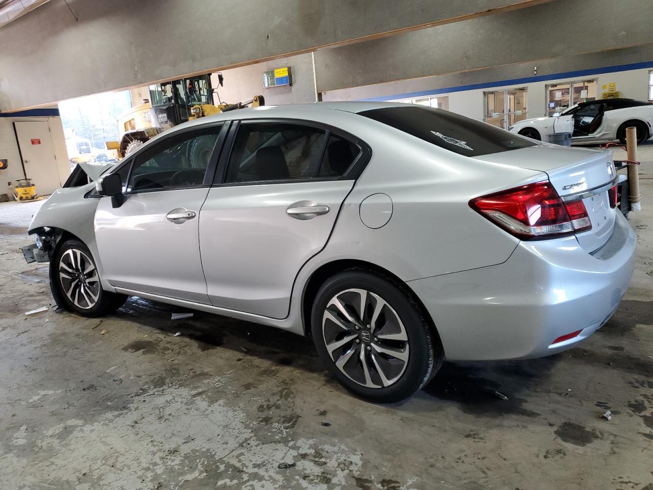 2015 HONDA CIVIC LX - Фото 2