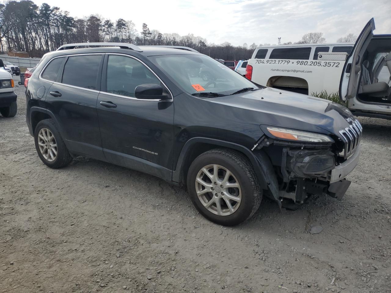 2017 JEEP CHEROKEE L - Image 4