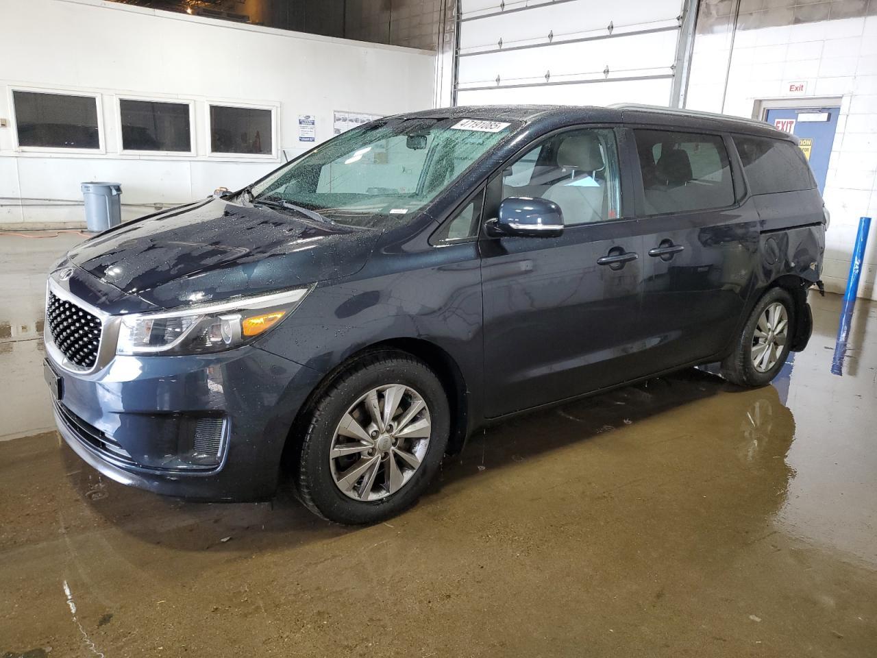 2016 KIA SEDONA LX