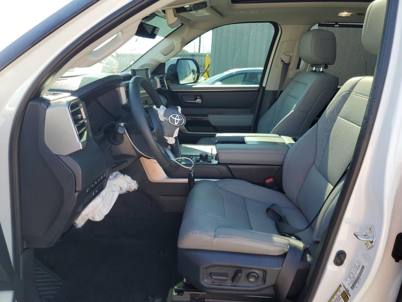 2024 TOYOTA SEQUOIA SR - Image 7