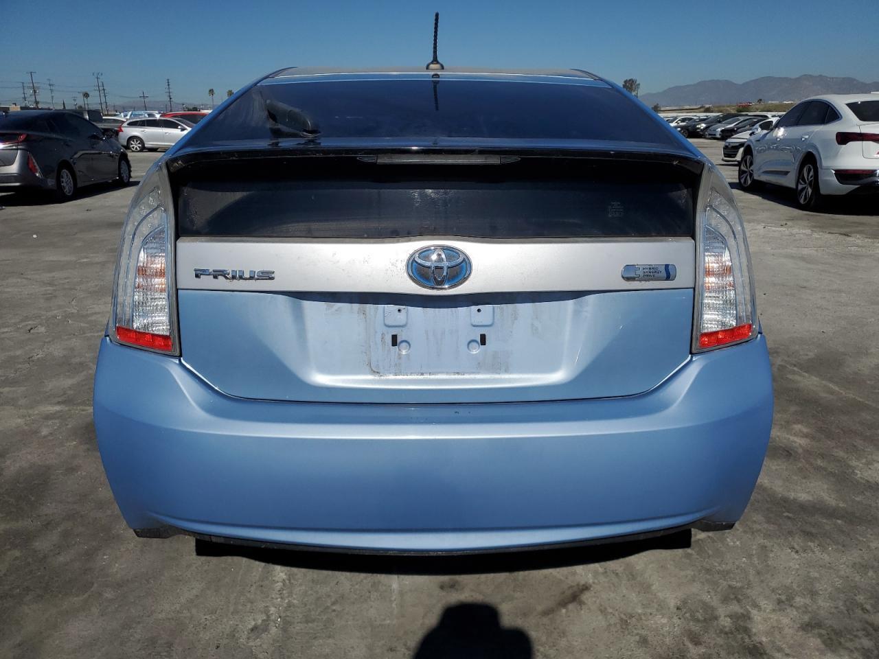 2015 TOYOTA PRIUS PLUG - Image 6