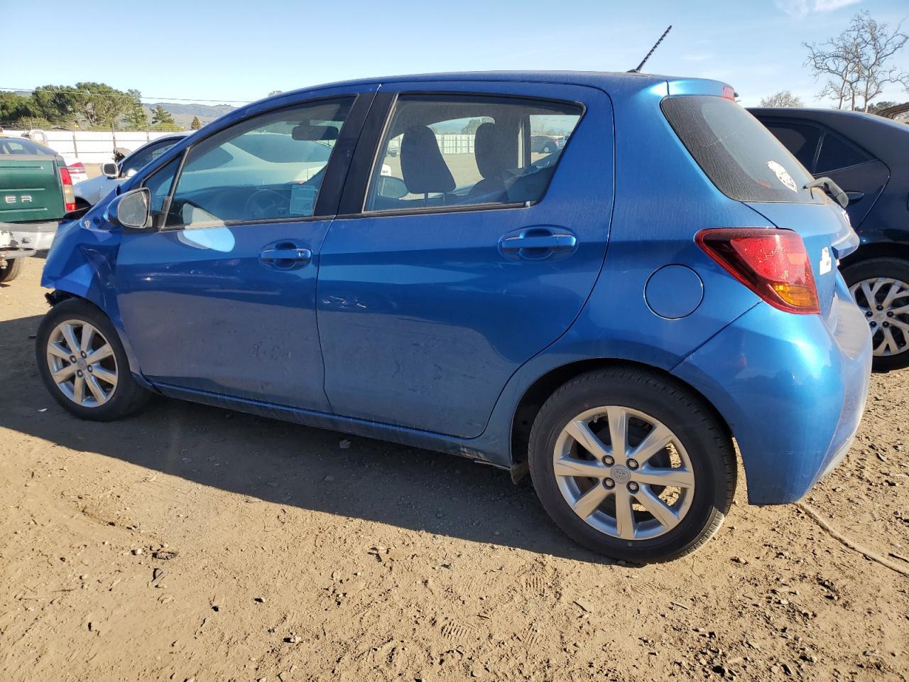 2016 TOYOTA YARIS L - Image 2