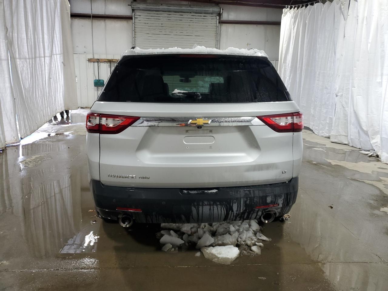 2021 CHEVROLET TRAVERSE L - Фото 6