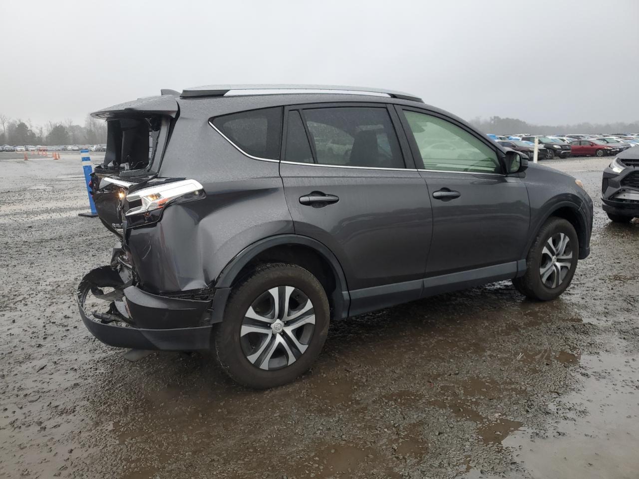 2018 TOYOTA RAV4 LE - Image 3