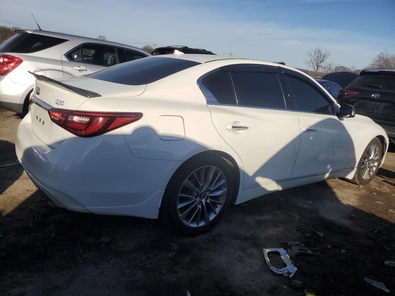2018 INFINITI Q50 LUXE - Image 3