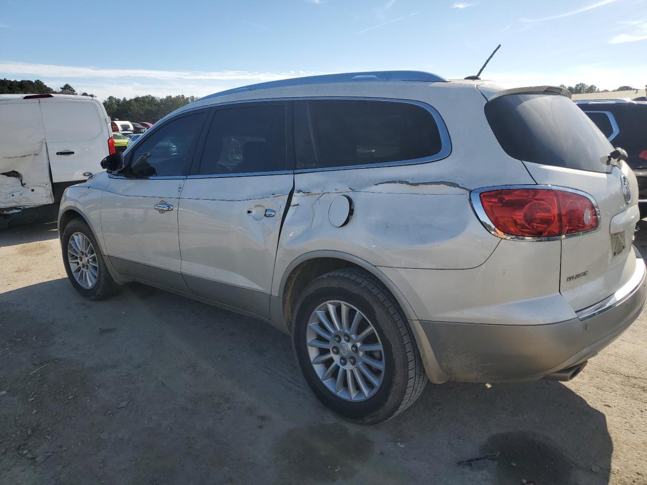 2011 BUICK ENCLAVE CX - Image 2