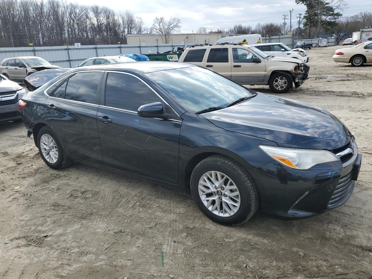 2016 TOYOTA CAMRY LE - Image 4