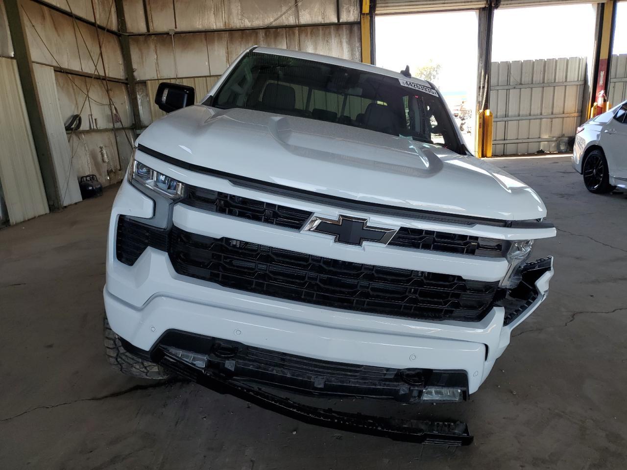 2024 CHEVROLET SILVERADO - Image 5