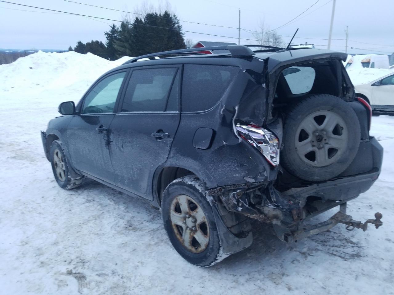 2011 TOYOTA RAV4 - Фото 2