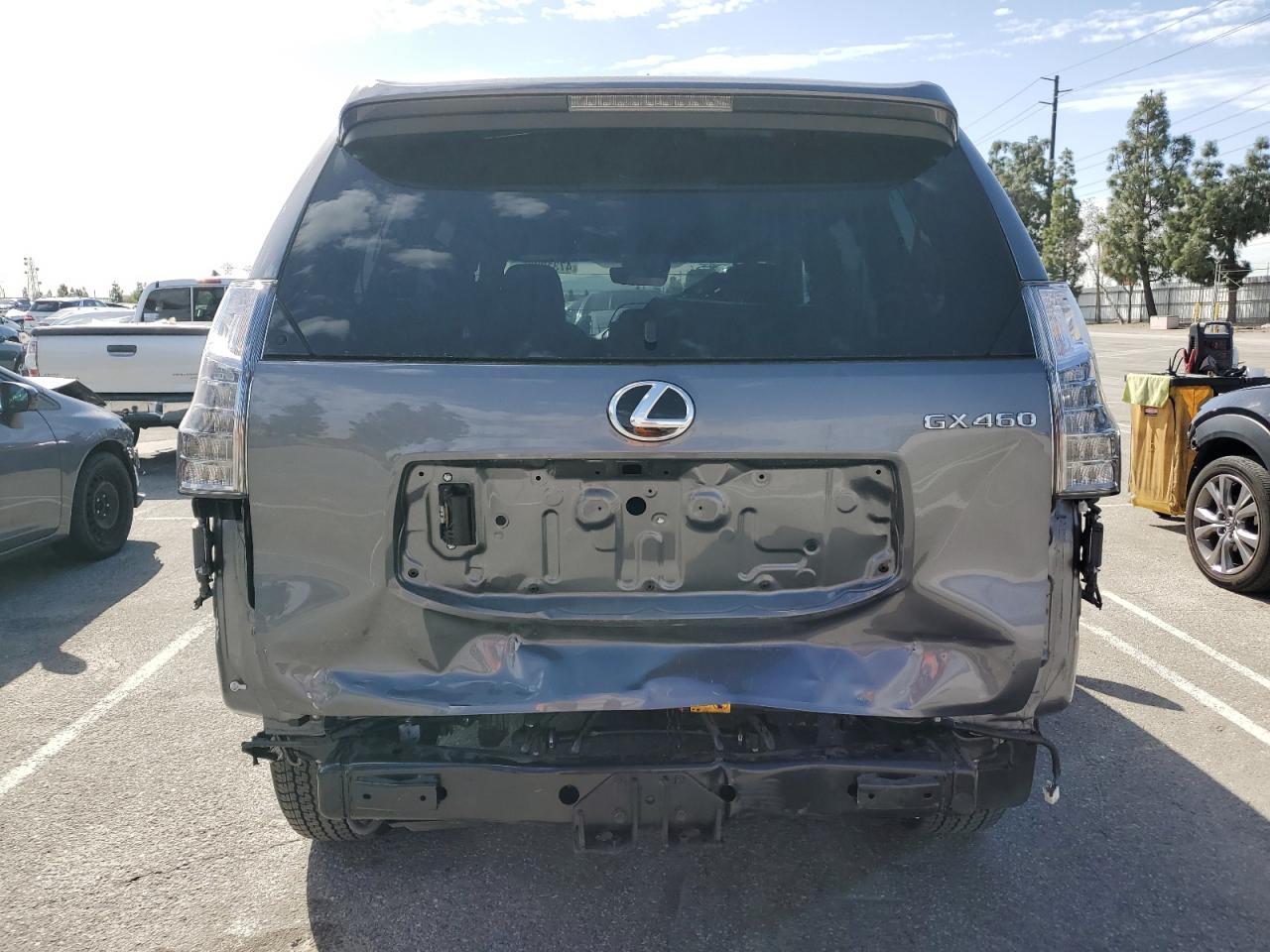 2022 LEXUS GX 460 - Image 6