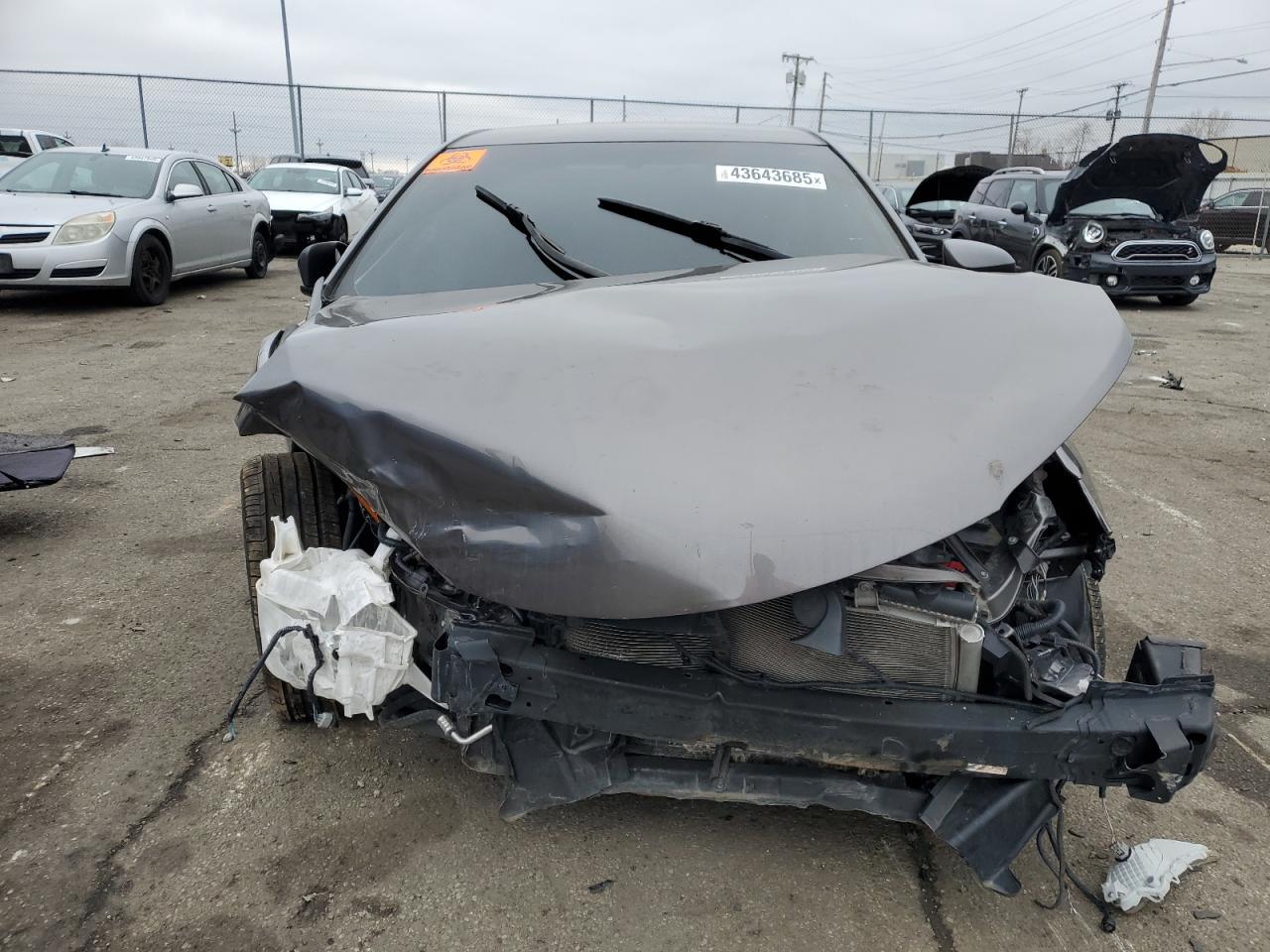 2017 TOYOTA CAMRY LE - Фото 5