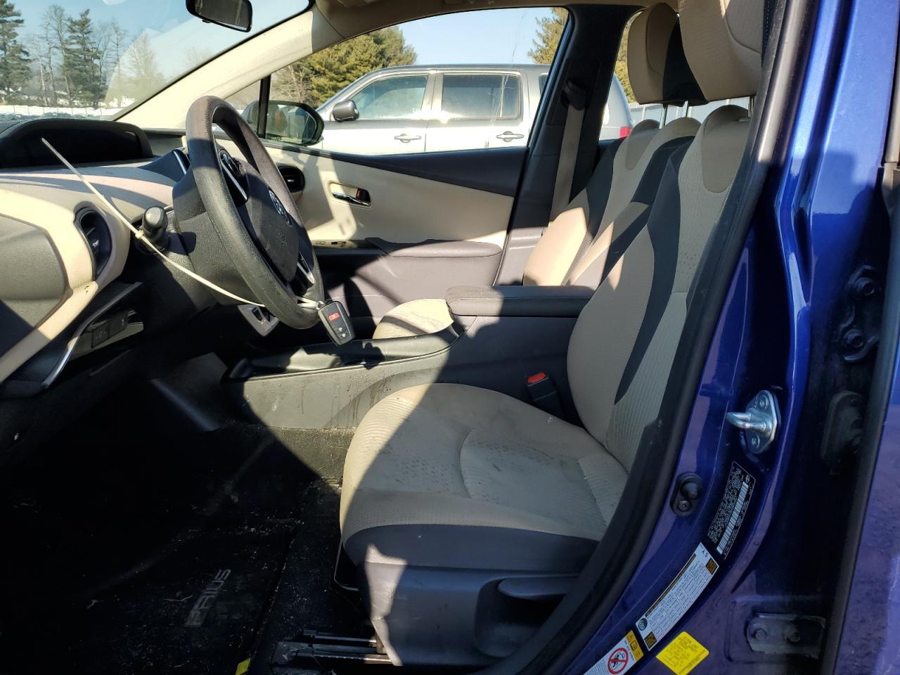 2016 TOYOTA PRIUS - Image 7