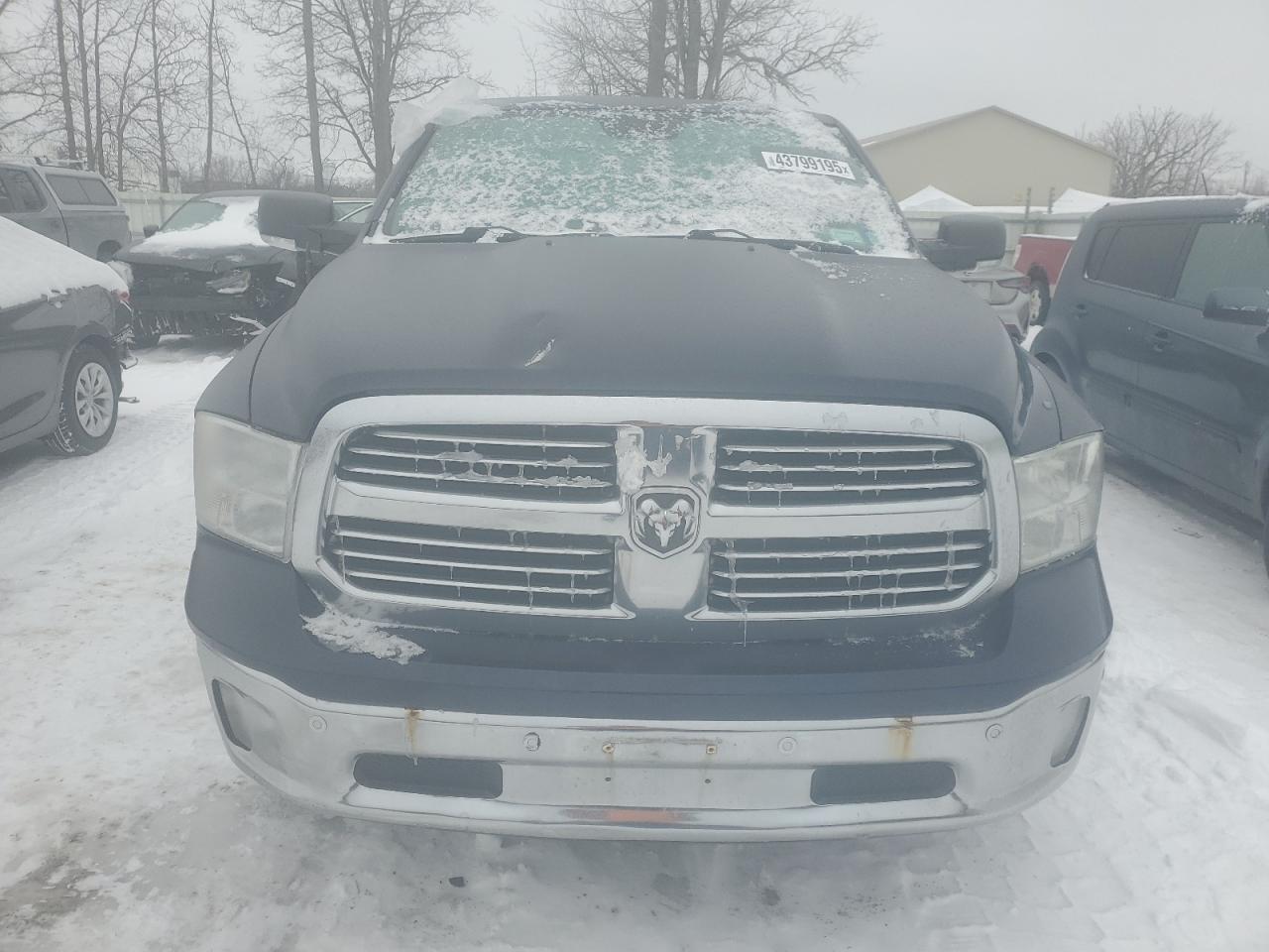 2017 RAM 1500 SLT - Image 5
