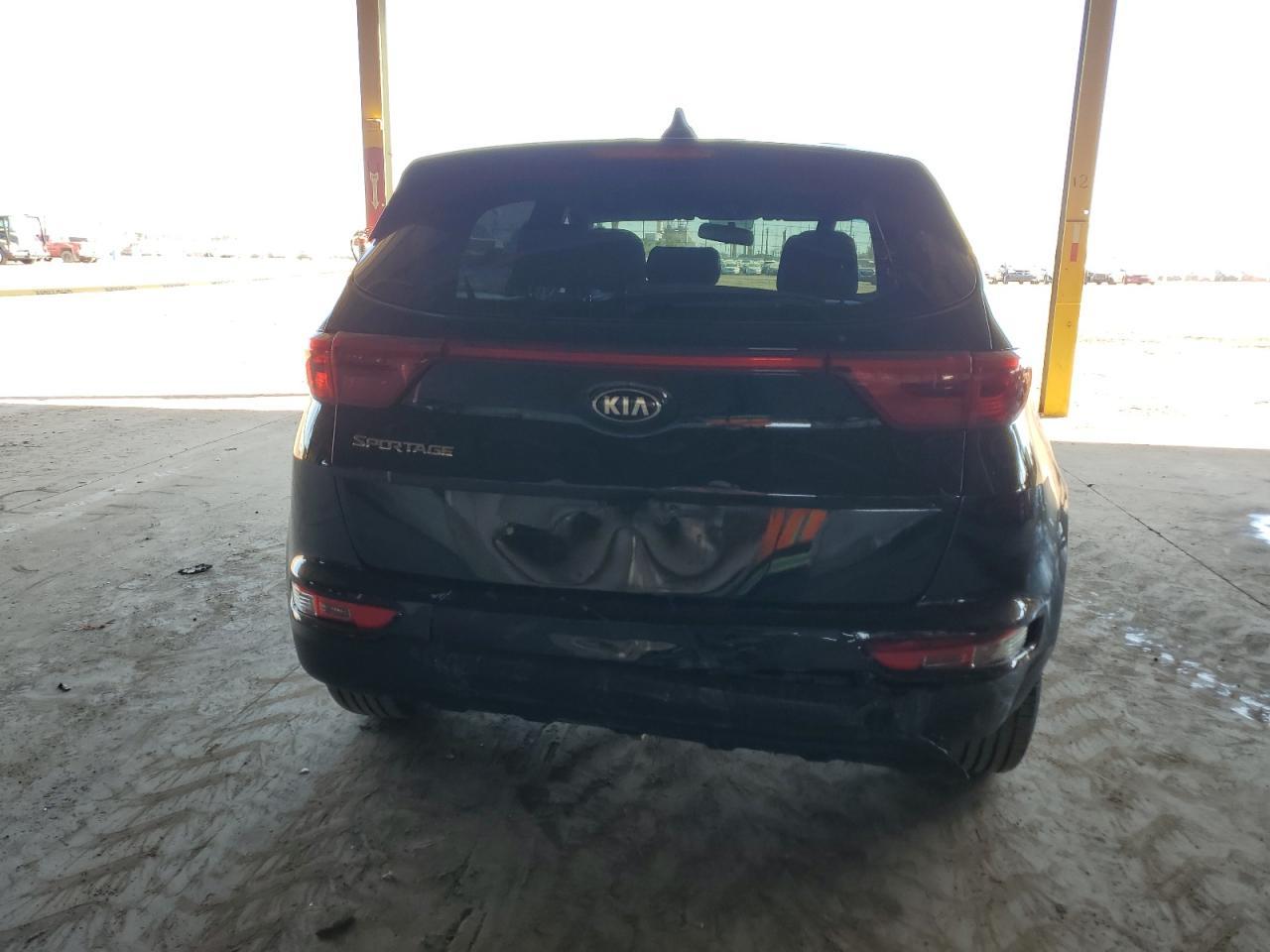 2017 KIA SPORTAGE L - Image 6