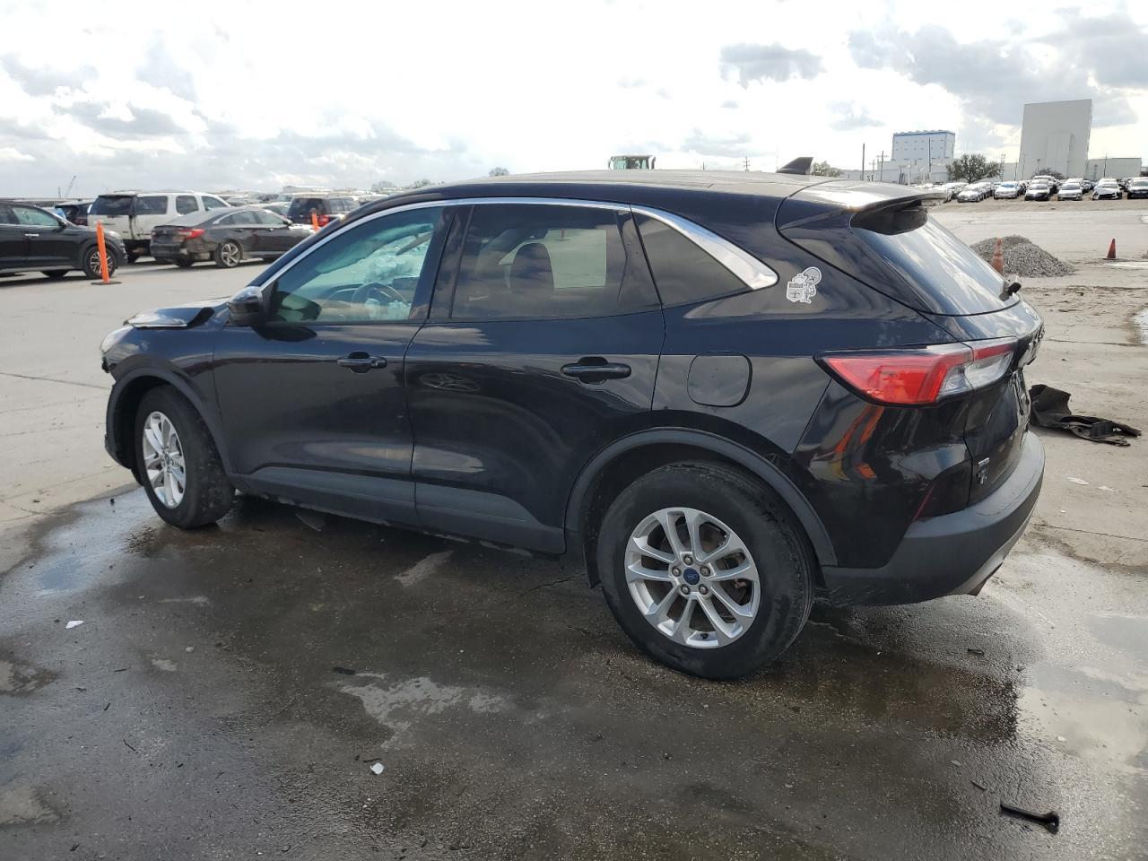 2020 FORD ESCAPE SE - Image 2