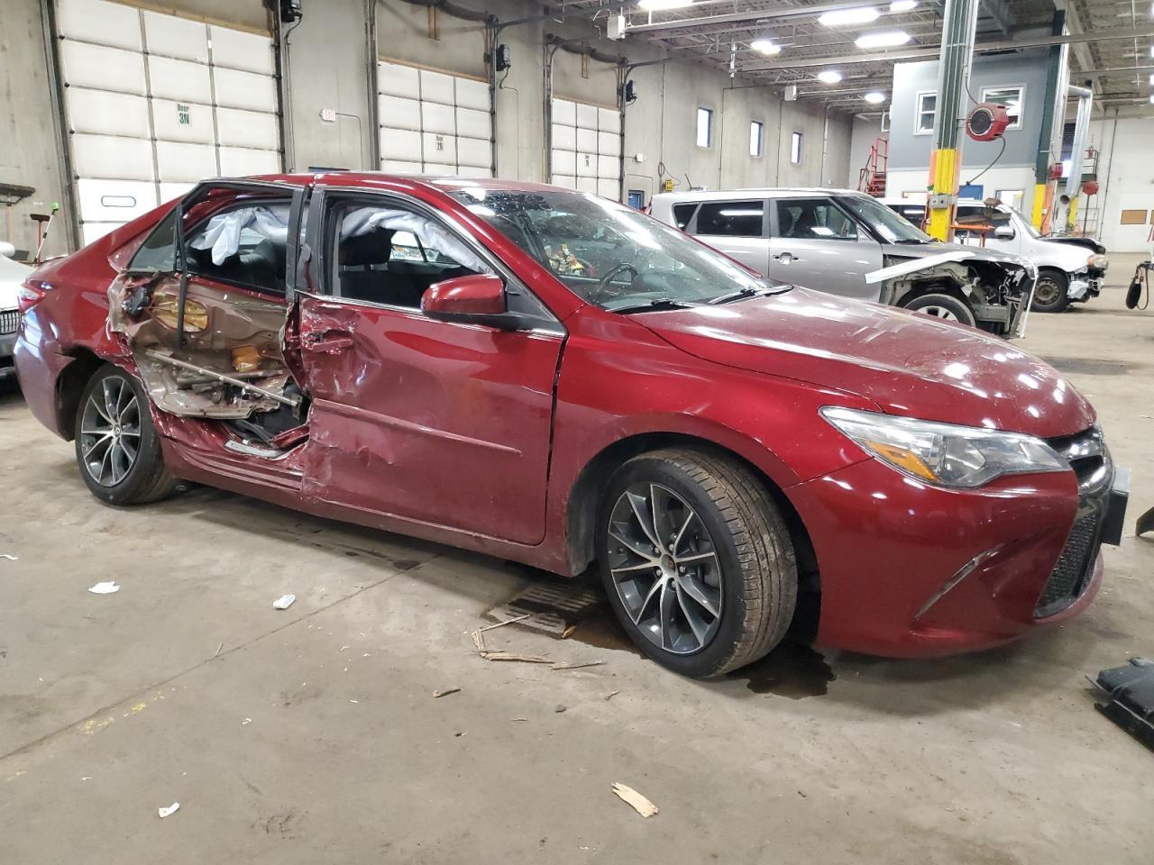 2017 TOYOTA CAMRY LE - Image 4