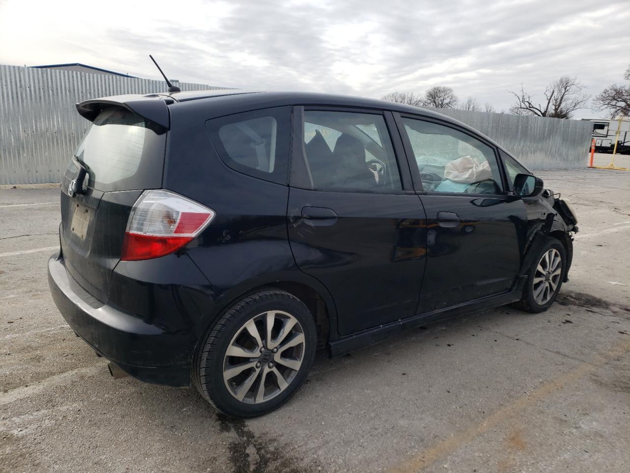 2013 HONDA FIT SPORT - Фото 3