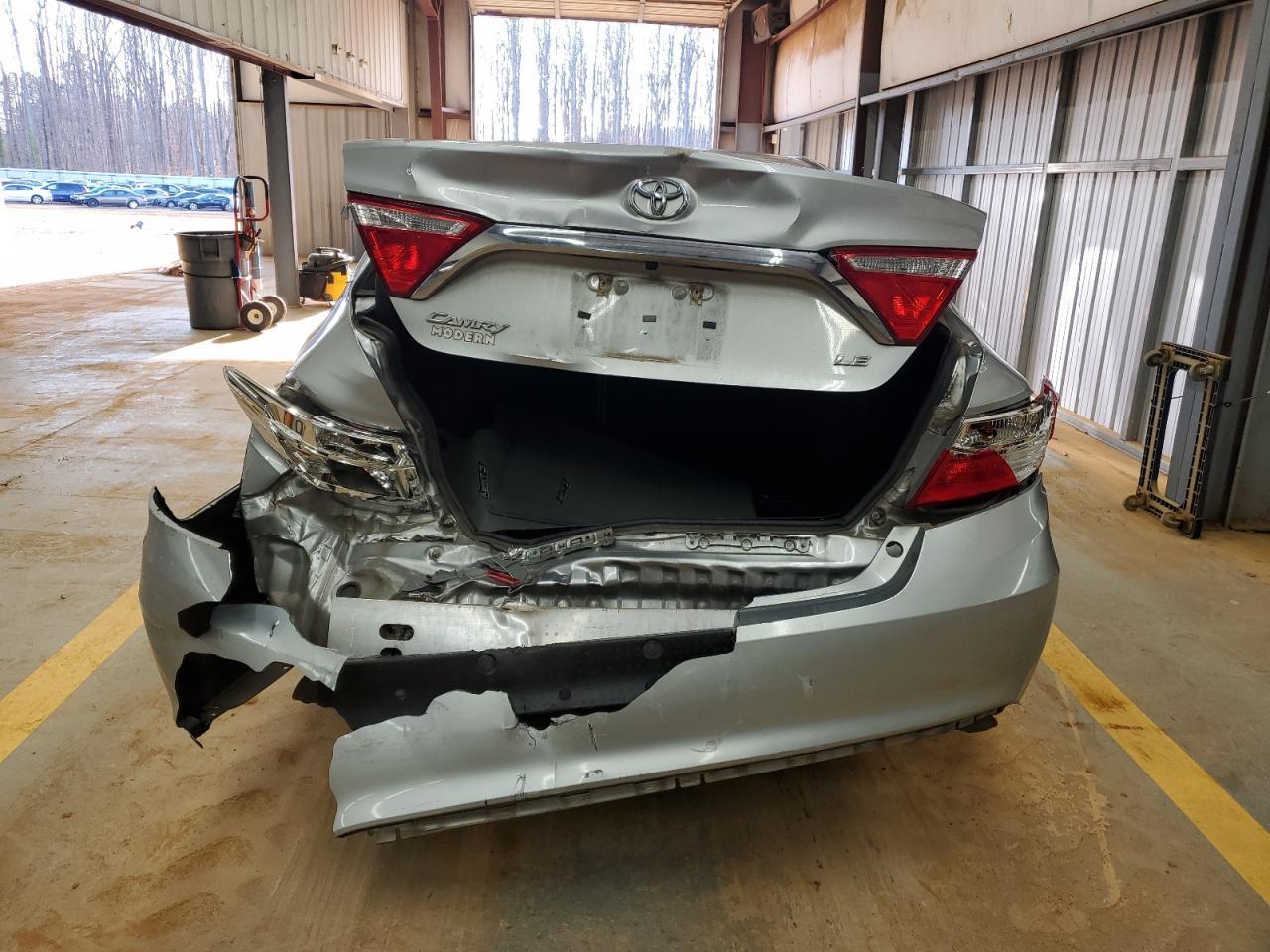 2017 TOYOTA CAMRY LE - Фото 6