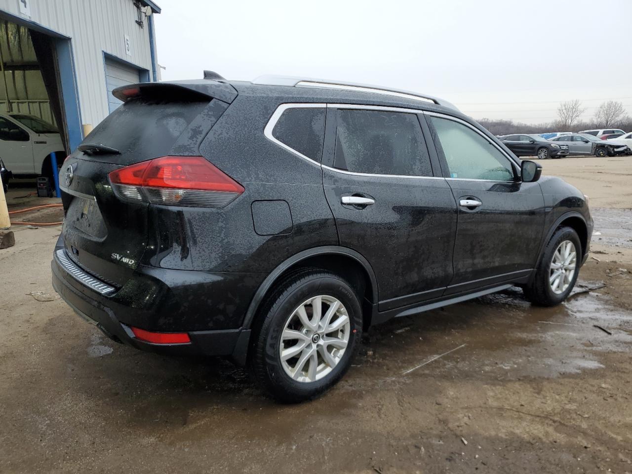 2018 NISSAN ROGUE S - Фото 3
