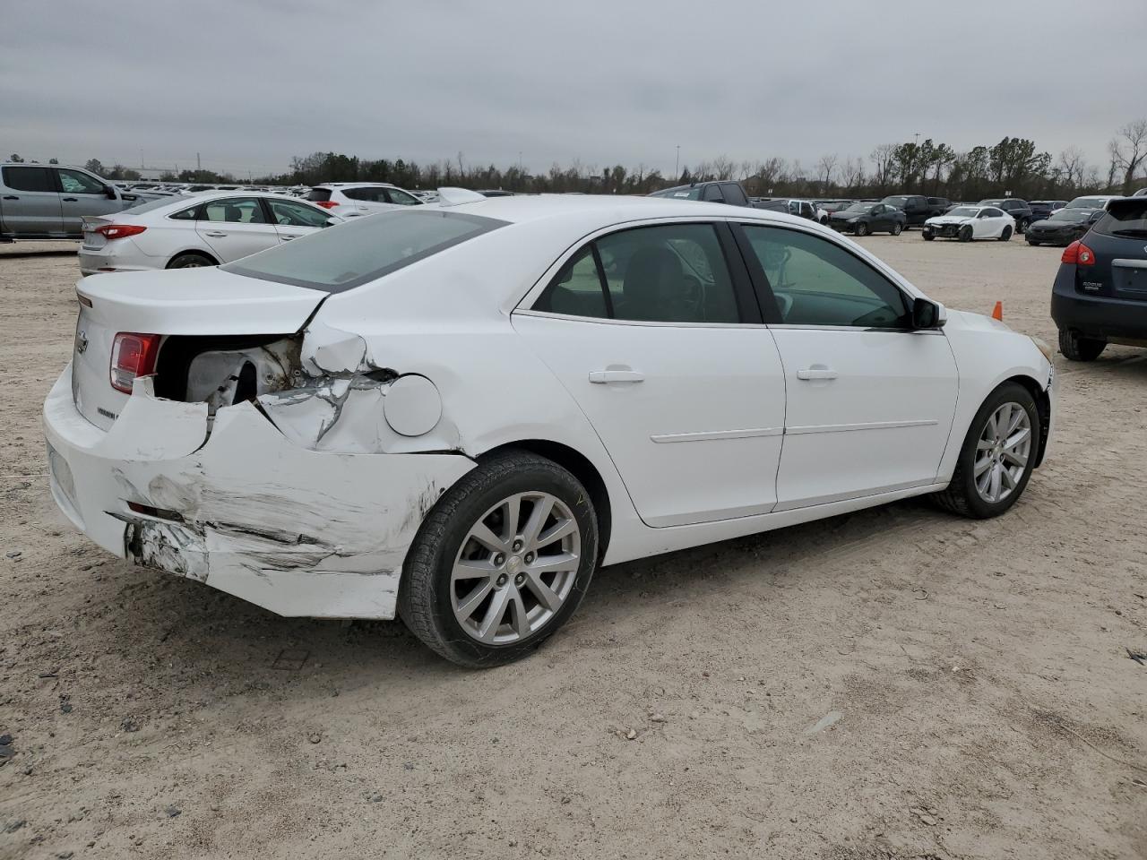 2015 CHEVROLET MALIBU 2LT - Фото 3