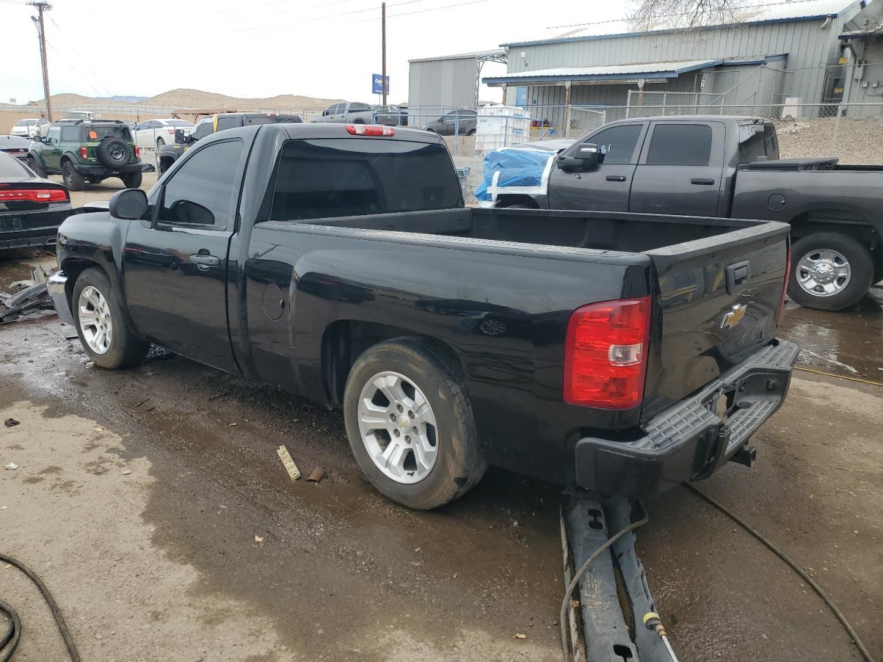 2013 CHEVROLET SILVERADO - Image 2