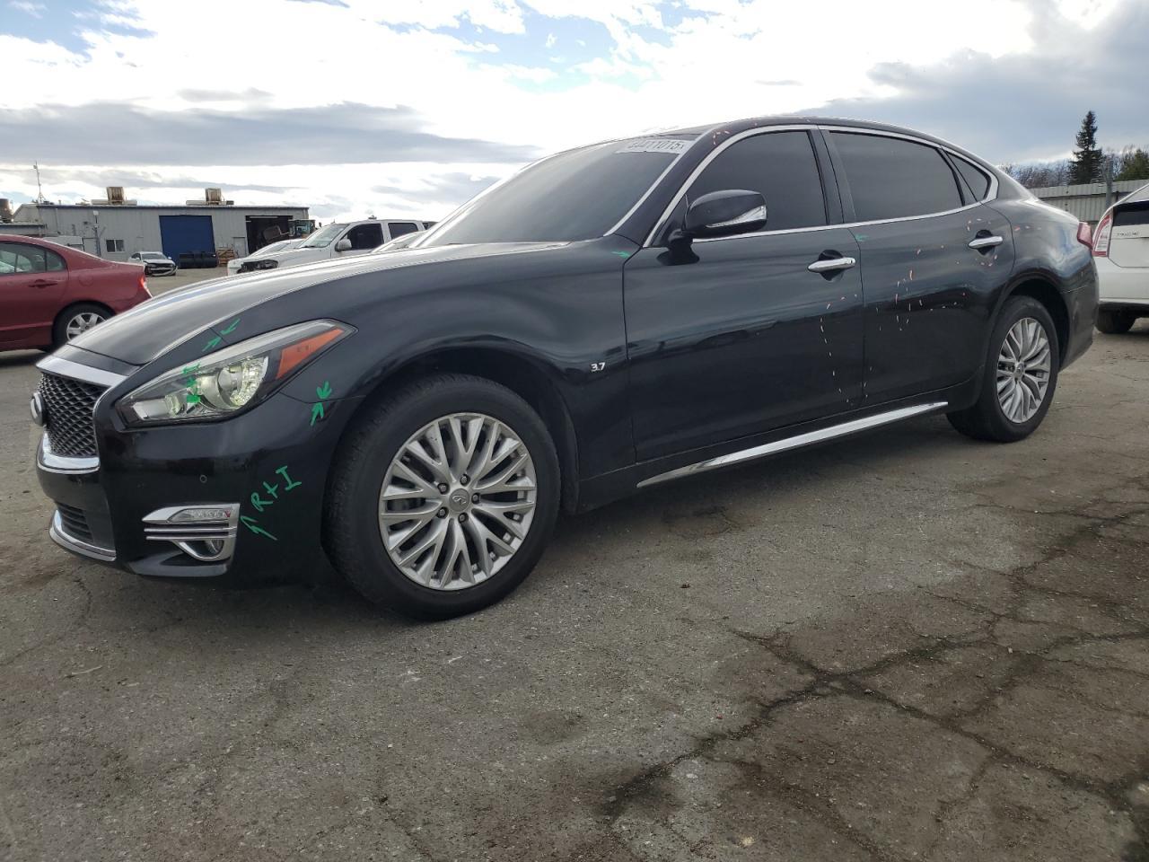 2015 INFINITI Q70L 3.7