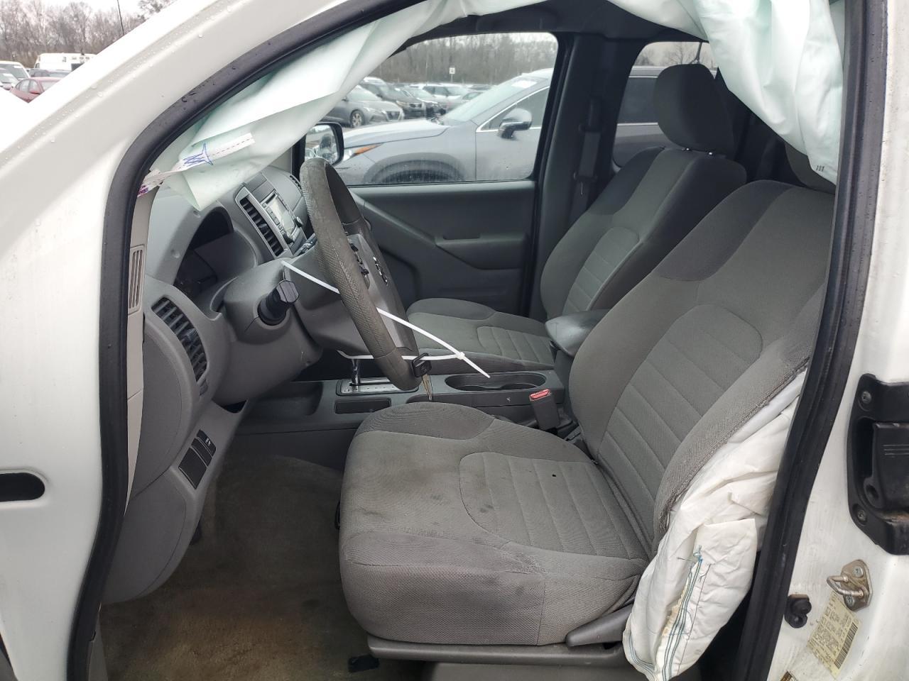 2017 NISSAN FRONTIER S - Фото 7