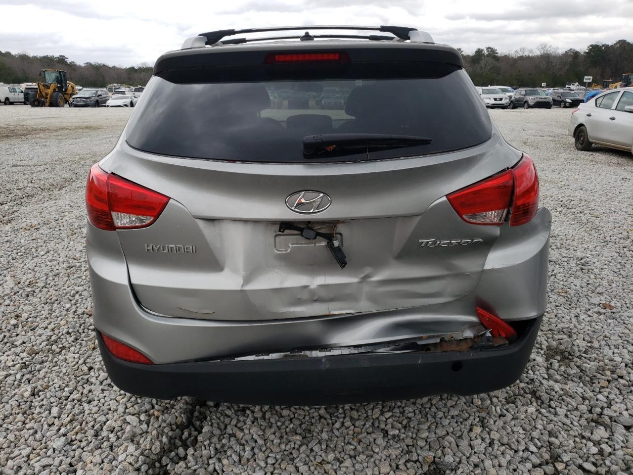 2012 HYUNDAI TUCSON GLS - Image 6