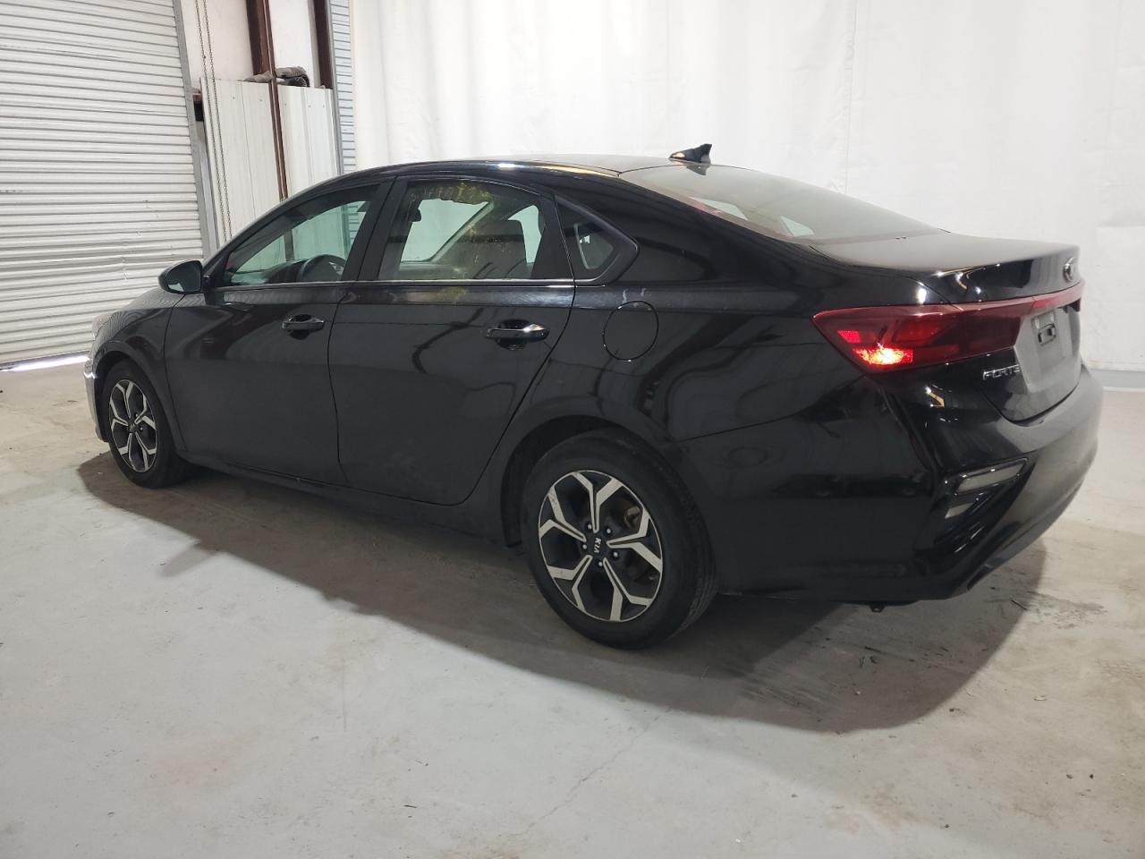 2021 KIA FORTE FE - Фото 2