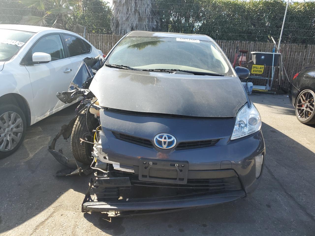 2015 TOYOTA PRIUS - Фото 5