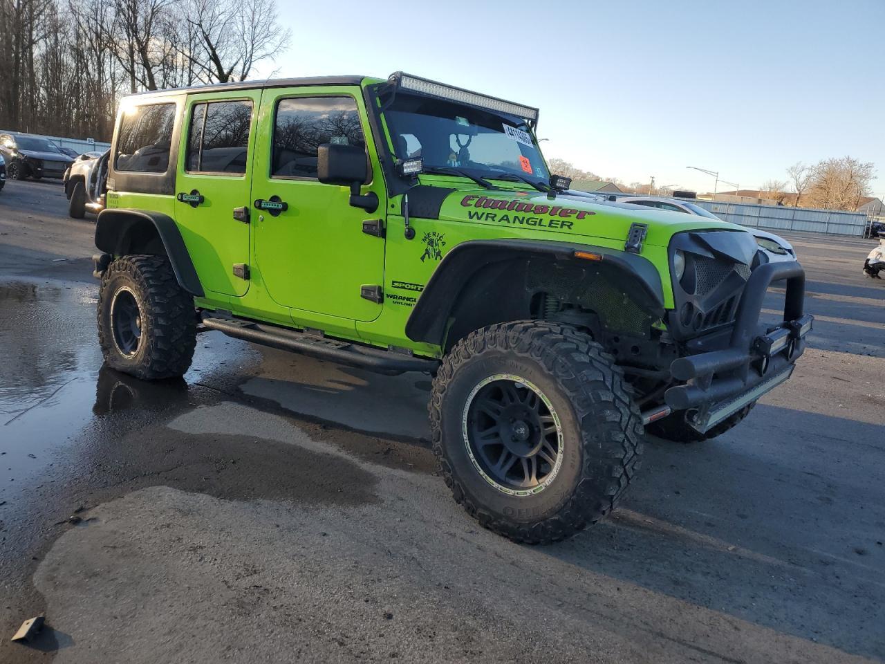 2012 JEEP WRANGLER U - Image 4