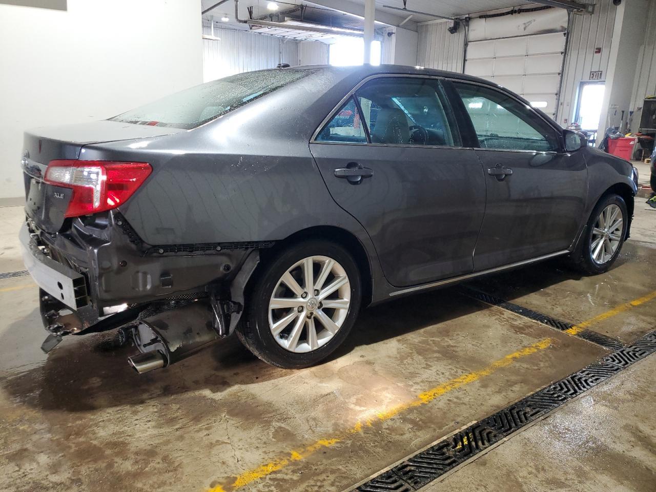 2013 TOYOTA CAMRY L - Фото 3