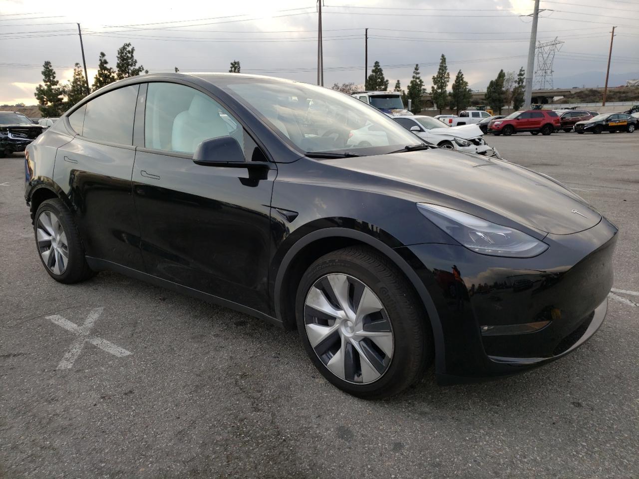 2023 TESLA MODEL Y - Фото 4