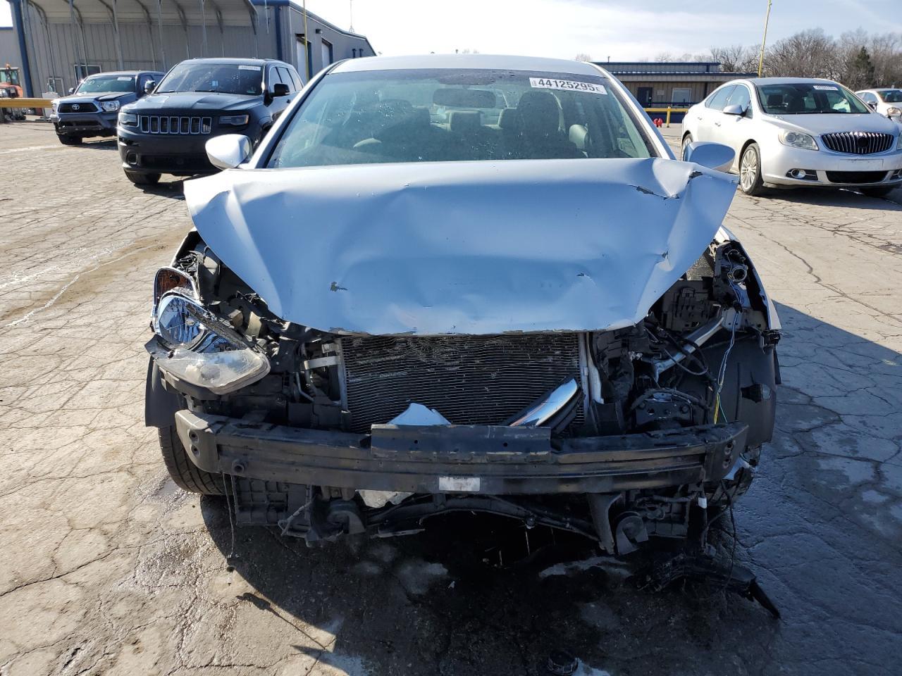 2013 HYUNDAI ELANTRA GL - Image 5