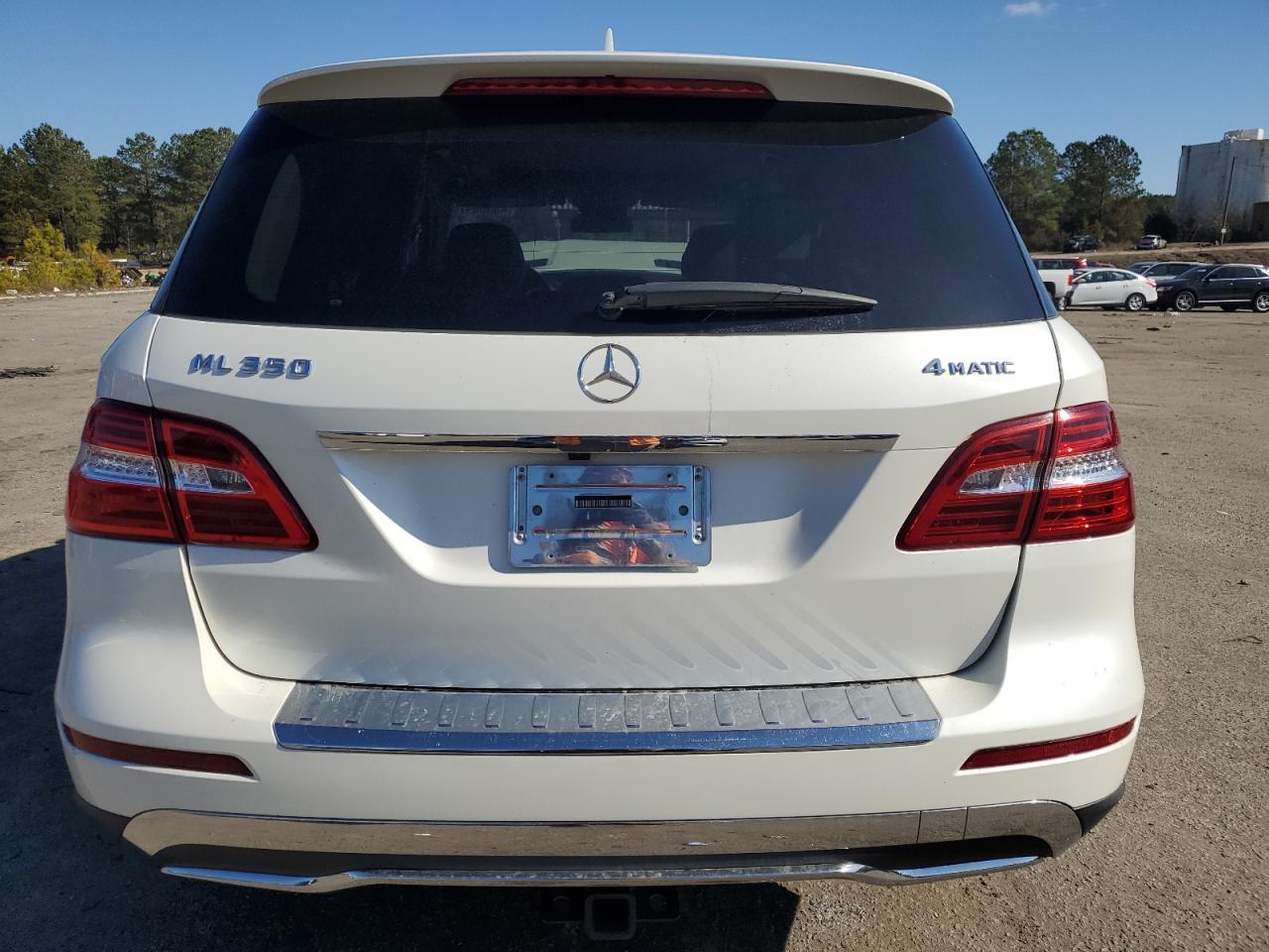 2013 MERCEDES-BENZ C-CLASS C3 - Image 6