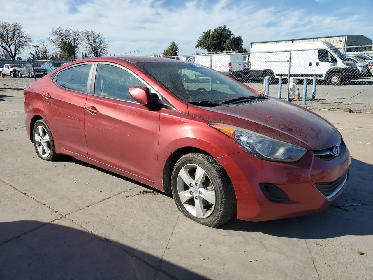 2013 HYUNDAI ELANTRA GL - Image 4