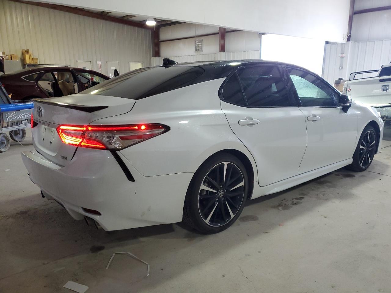 2019 TOYOTA CAMRY XSE - Image 3