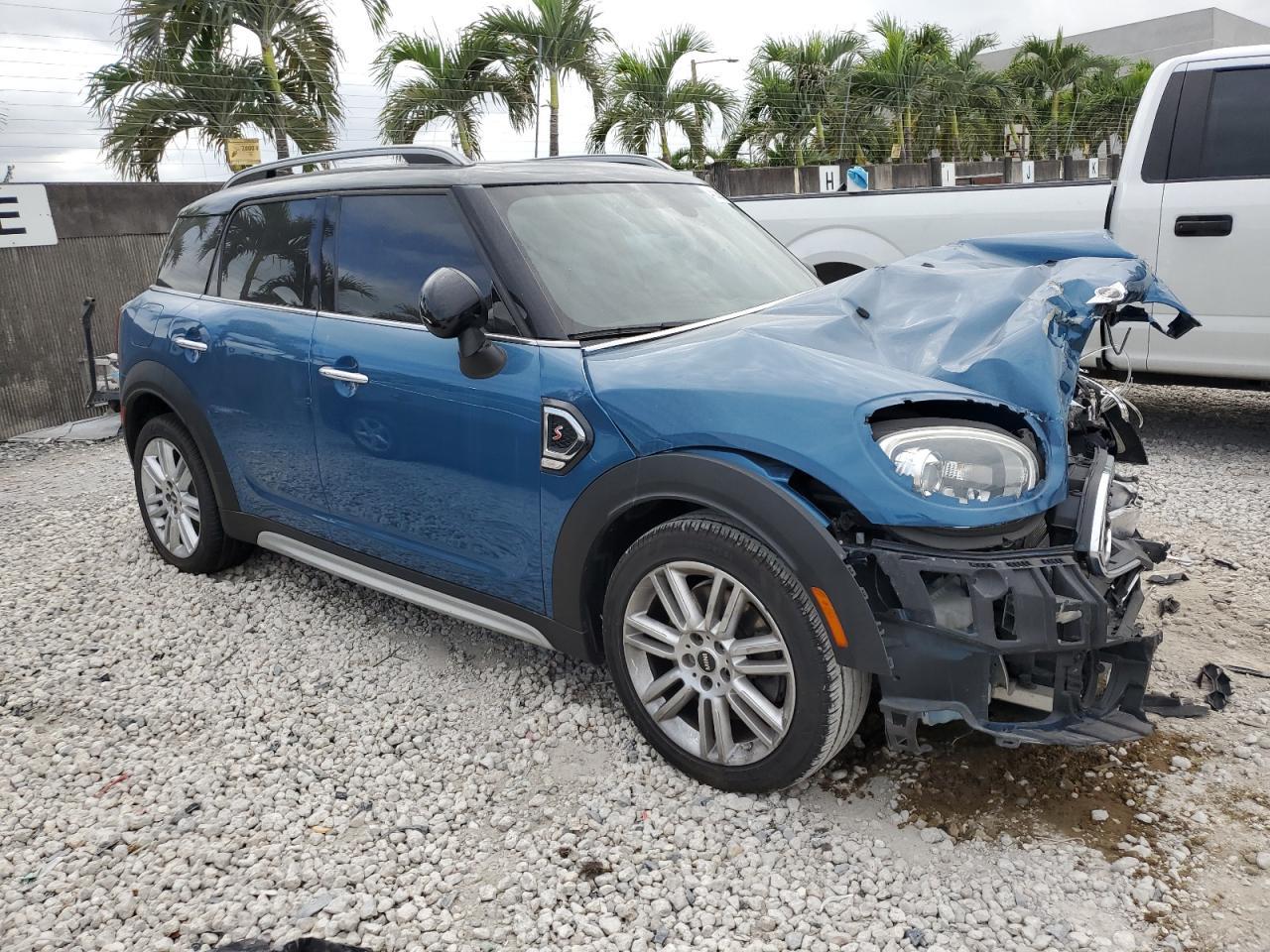 2017 MINI COOPER S C - Image 4