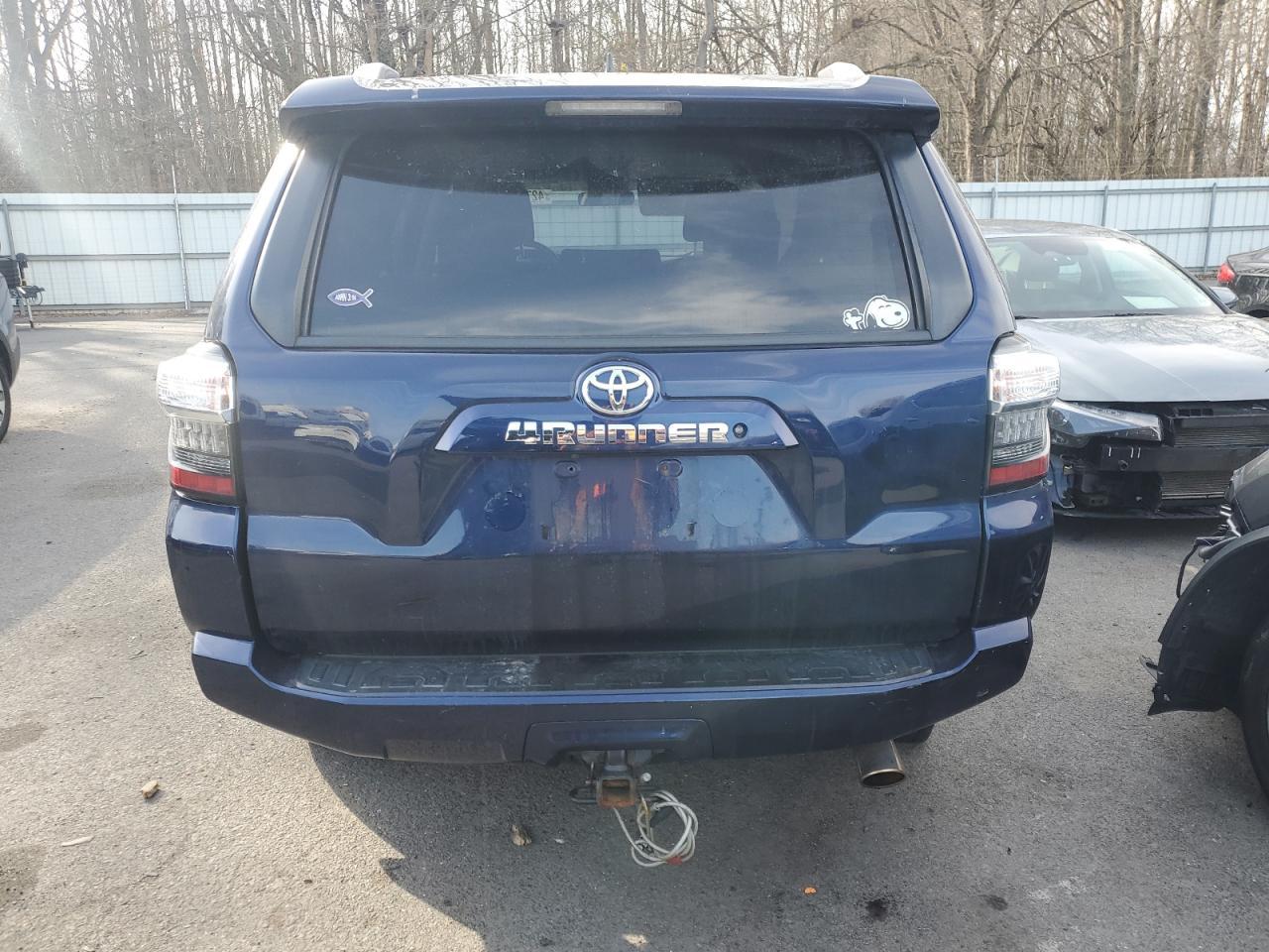 2018 TOYOTA 4RUNNER SR - Фото 6